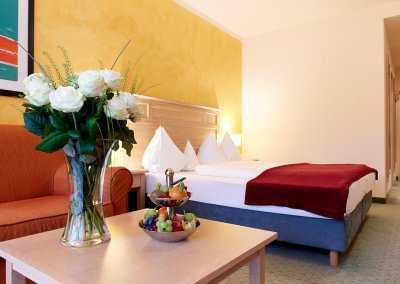 DAS HOTEL EDEN****S - Hotelzimmer mit Blumen